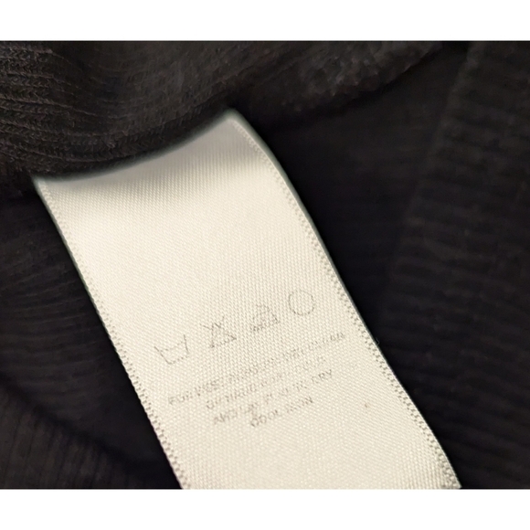 Almina Concept Ruffle Hem- Long Sleeve Ribbed Top Size Small - Picture 4 of 6